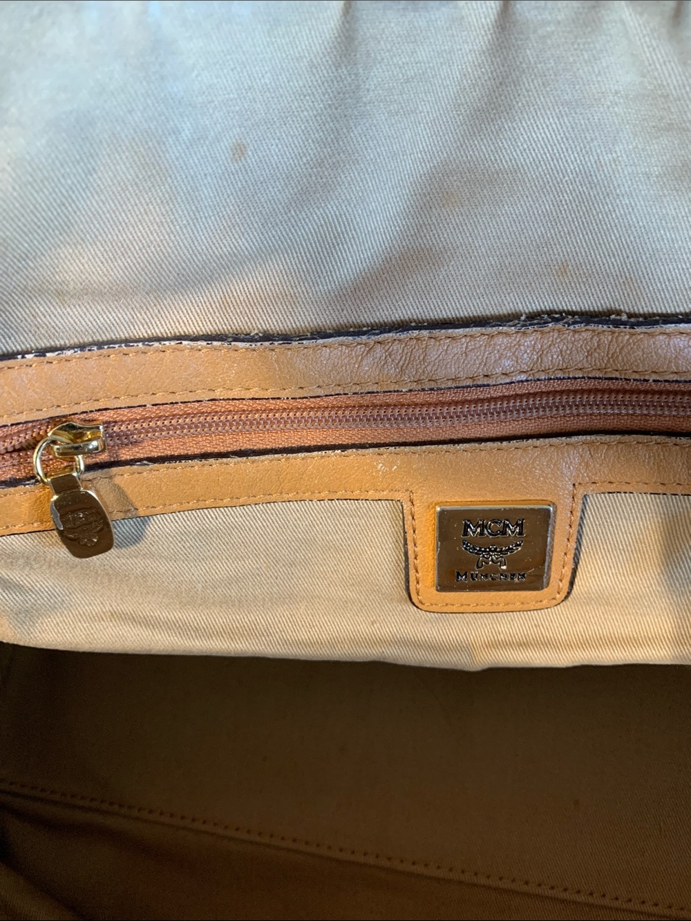 MCM Cognac handbag with lock and key - Picture 12 of 14
